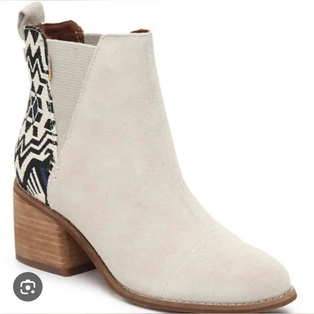 NEW TOMS GEOMETRIC Esme Bone Beige Gray Black Ankle Chelsea Pattern Boots 6